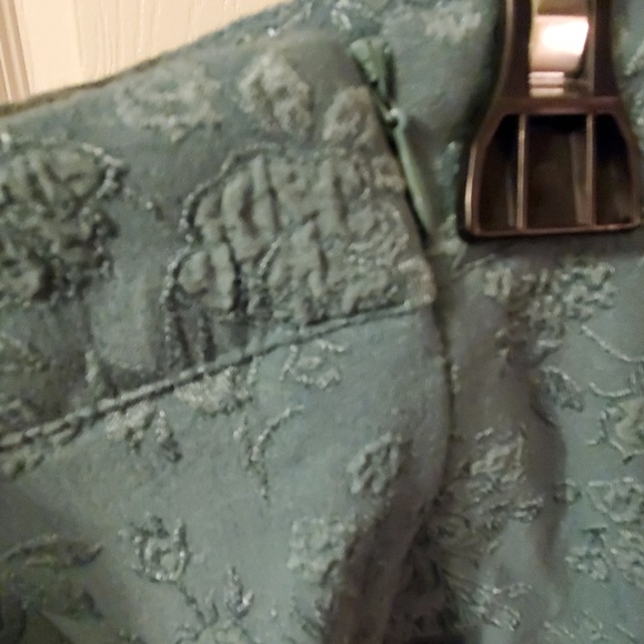 FLORAL PRINT MINI SKIRT - Picture 2 of 3